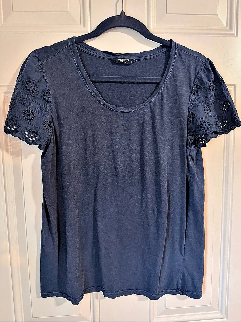 Lucky Brand Eyelet Sleeve Top in Blue Large Like New